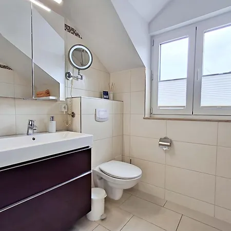 2 Mit Meerblick Und *